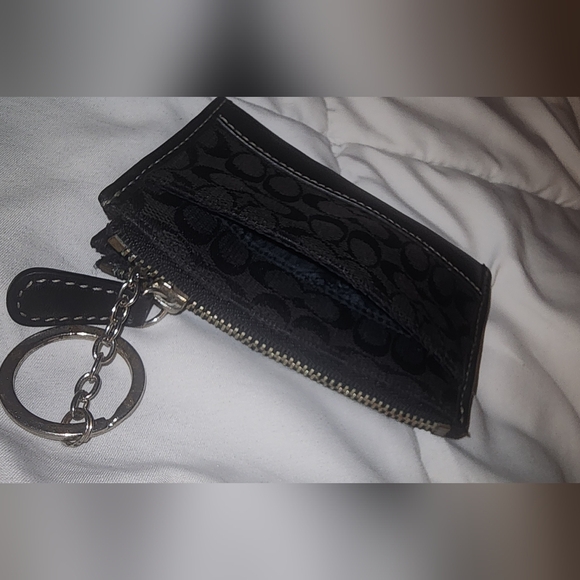 Coach Card Case With Key Ring - Picture 3 of 7